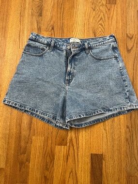 Abercrombie denim shorts size 16